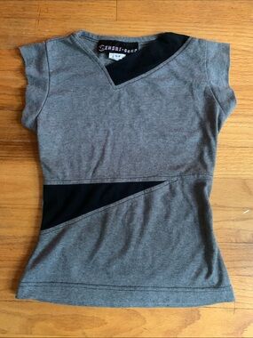 Vintage 1998 Grey and Black Asymmetrical V-Neck Cap Sleeve Top Small Y2K Rave